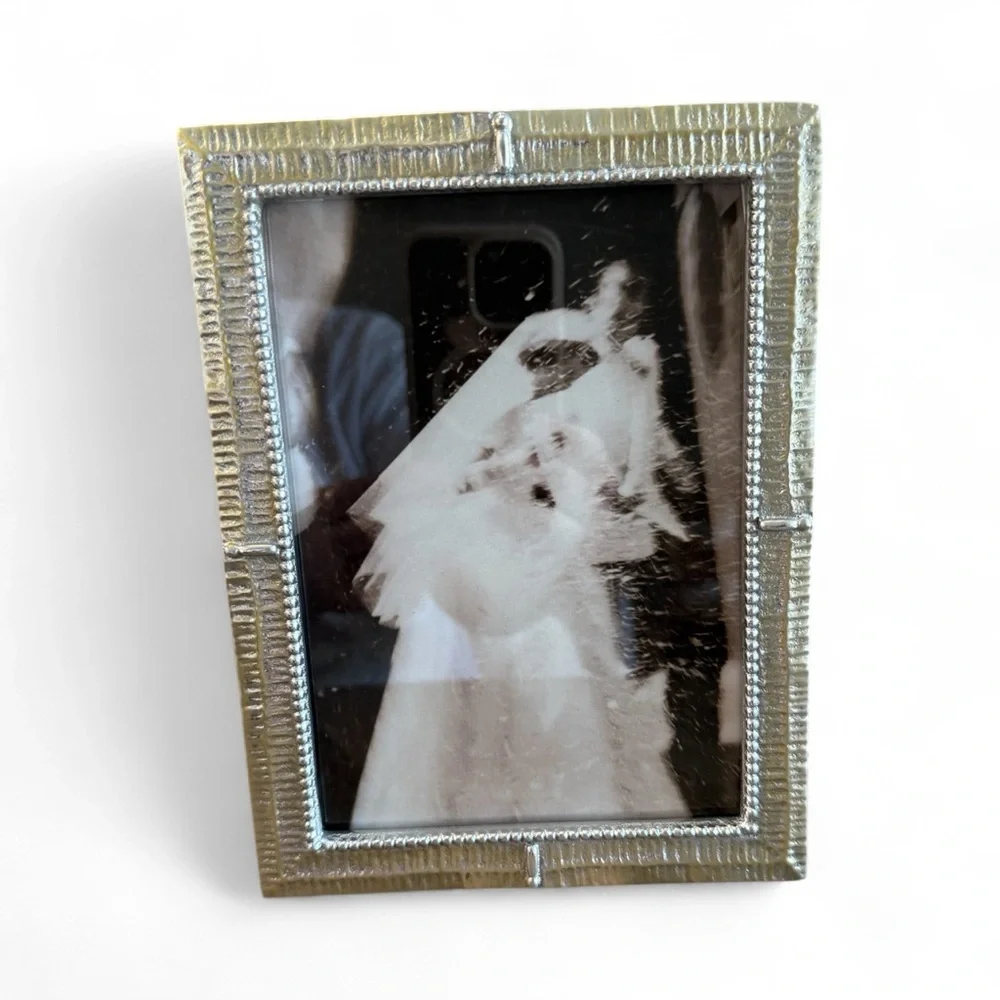 Miraposa Elegant Silver Photo Frame